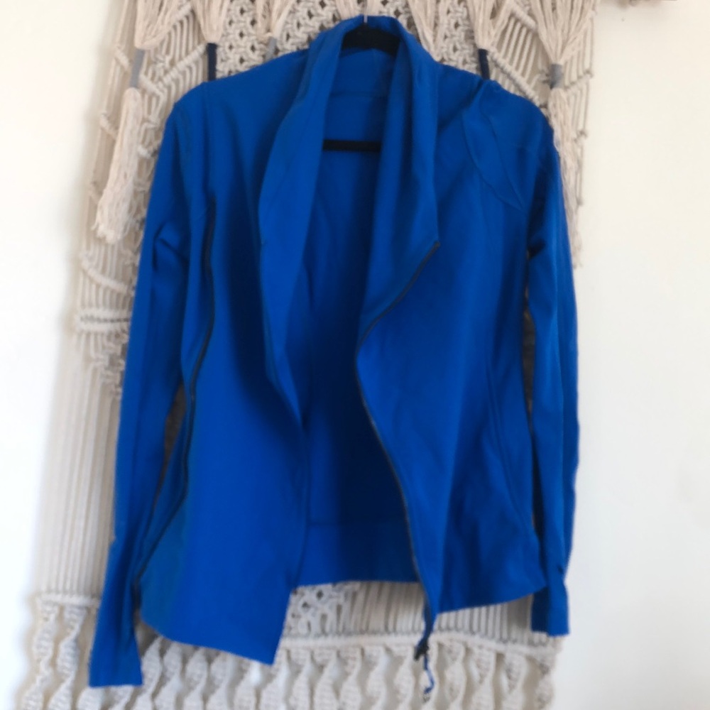 Lightly used lululemon side zip top